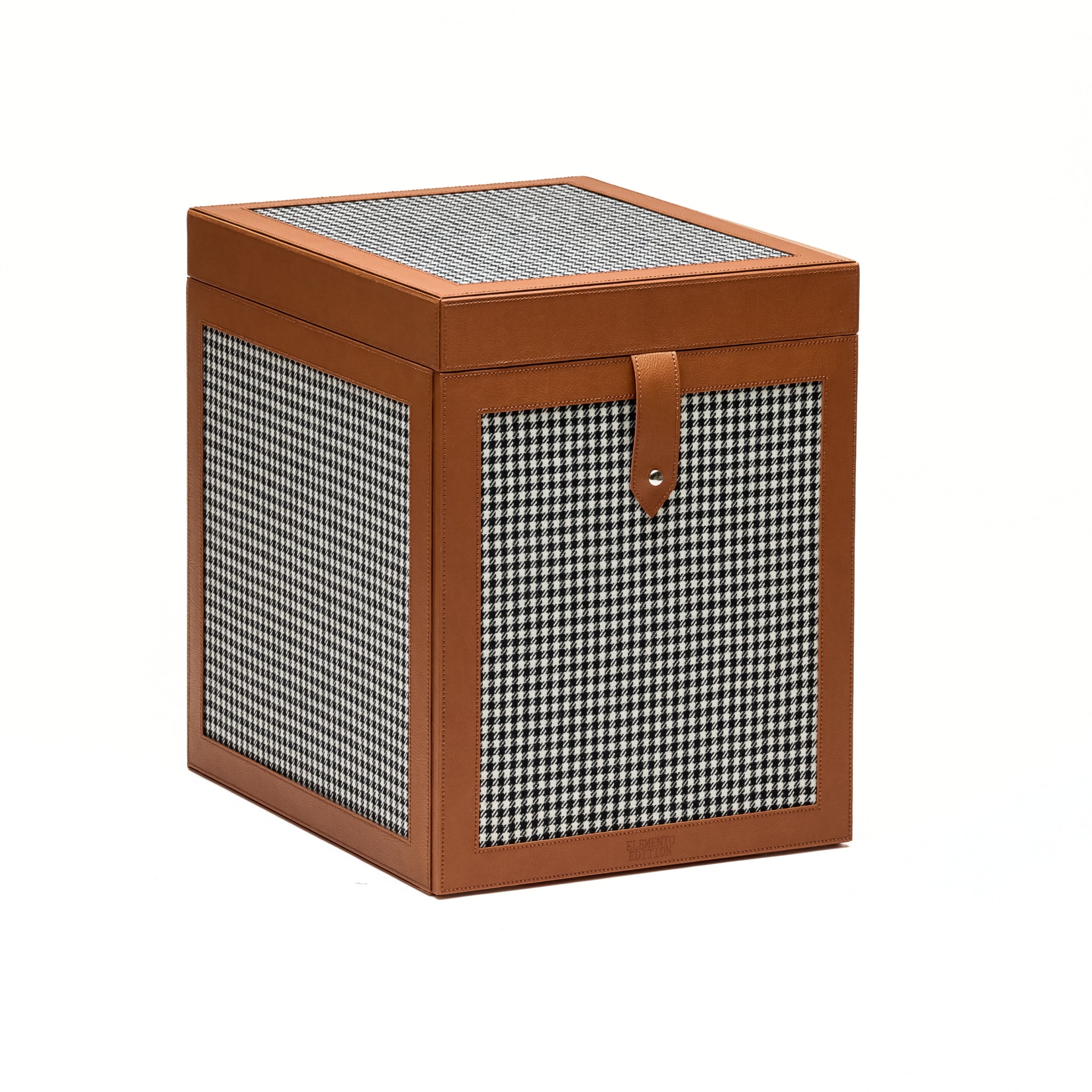 CARRÉRA NOIRE CHEST